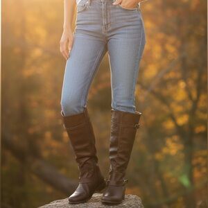 NEW Women's Brown Heeled Boots by Journee Collection Size 7